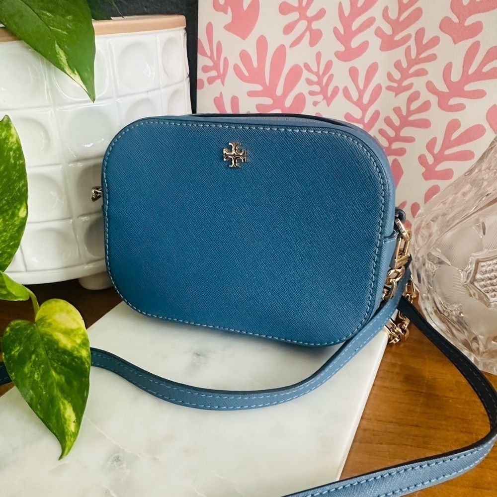 NWOT Tory Burch Saffiano Denim Blue Leather Gold Chain Crossbody Bag - Picture 5 of 11